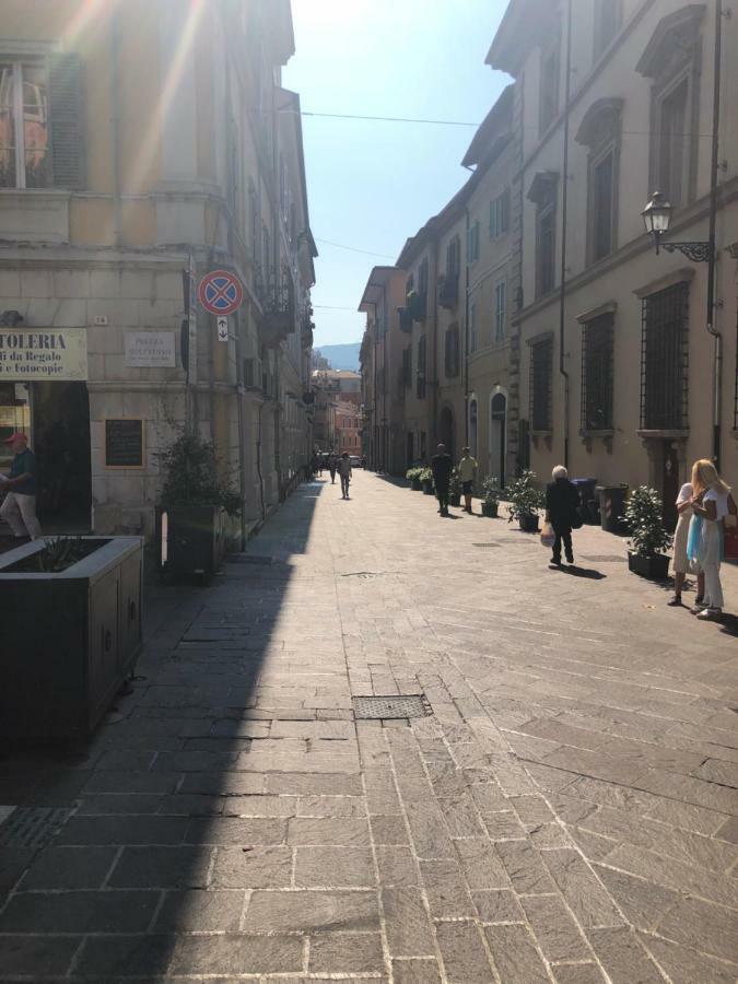 Terni In Centro Apartamento Exterior foto